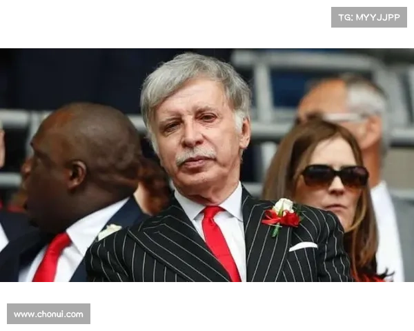 大卫路易斯在场上职责解析及其战术作用的深度剖析